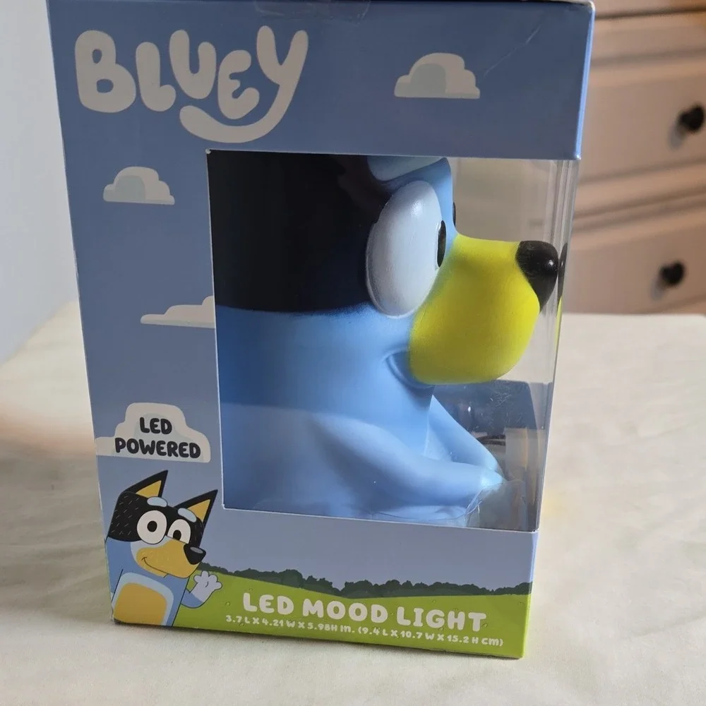 Bluey LED Mood Light Night Light Battery Powered 4hr Timer 3.7x4.2x6in Kids